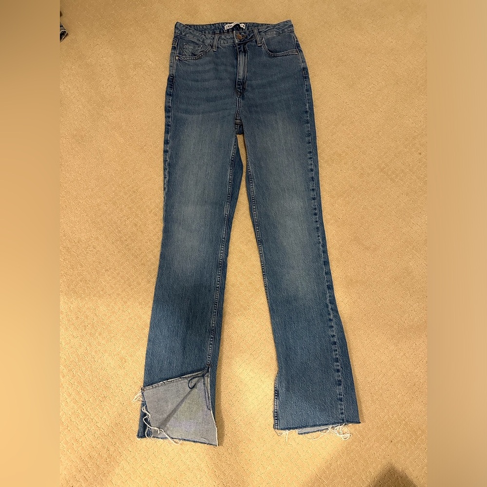 Zara, high waist slim fit flair denim. NEVER WORN. Size 4